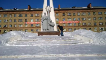 Скульптурная группа «Клятва», фотография 3