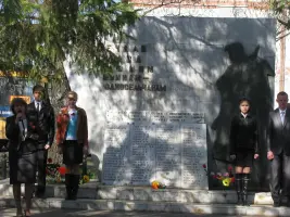 Памятник погибшим односельчанам в п.Тимирязевский Челябинской области, фотография 2