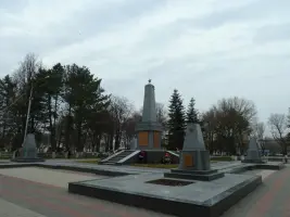 ПАМЯТНИК «БРАТСКАЯ МОГИЛА ПАРТИЗАН И СОВЕТСКИХ ВОИНОВ ПОГИБШИХ В ГОДЫ ВЕЛИКОЙ ОТЕЧЕСТВЕННОЙ ВОЙНЫ»