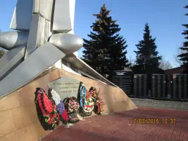 Памятник лётчикам гражданской авиации, погибшим в сражениях Великой Отечественной войны 1941-1945г, фотография 3