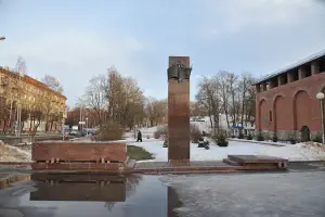 Памятник пионерам-героям