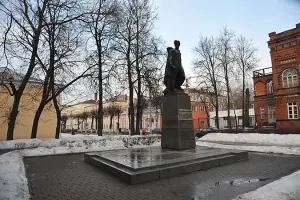 Памятник Владимиру Куриленко, фотография 2