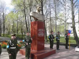 Памятник дважды Герою Советского Союза Ивану Семеновичу Полбину