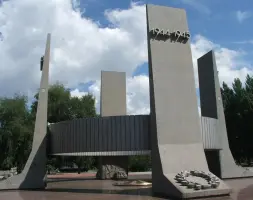 Мемориал "В честь сорокалетия Победы над фашизмом"