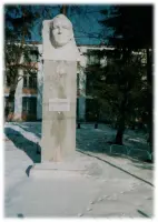 Памятник Герою Советского Союза Кропотову Михаилу Васильевичу