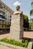 Бюст генералу А.В.Горбатову (г. Орёл), фотография 3