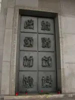 Мемориал, посвященный солдатам Красной армии, павшим под Братиславой. Славин, фотография 2