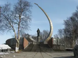 Мемориал славы авиаторам-североморцам, погибшим в море в годы войны, фотография 2
