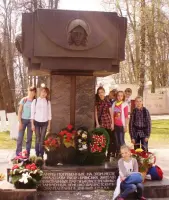 Памятник жертвам фашизма в урочище "Лесные сараи"