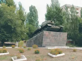 Танк на почетном пьедестале