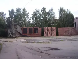 Мемориал памяти рабочих Верх-Исетского завода, погибших в Великой Отечественной войне