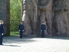 Мемориал памяти рабочих Верх-Исетского завода, погибших в Великой Отечественной войне, фотография 3