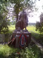 Братская могила в селе Родня Старицкого района Тверской области, фотография 2