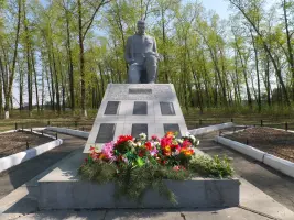 Памятник односельчанам, погибшим в годы Великой Отечественной войны