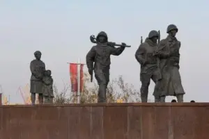 Мемориальный комплекс «Победа», посвященный воинам-якутянам, погибшим в годы Великой Отечественной войны, фотография 2