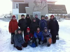 Стела на улице Газинура Гафиатуллина