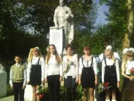 Обелиск воинам, умершим от ран в госпитале №4086, фотография 2