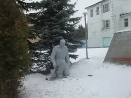 Памятник войнам-защитникам, работникам завода, павшим в Великой Отечественной войне