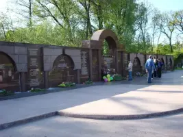 Памятник 1200 воинам-гвардейцам
