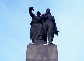 Памятник воинам Уральского добровольческого танкового корпуса, фотография 2