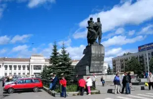 Памятник воинам Уральского добровольческого танкового корпуса, фотография 3