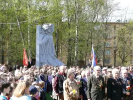 Памятник Ленинградским ополченцам