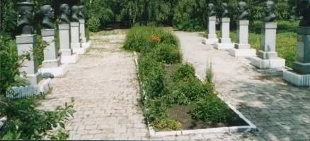 Аллея Героев Советского Союза - наровчатцев