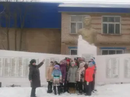 Памятник соратнику М. Джалиля и участнику подпольной организации Волжско-татарского легиона «Идель-Урал» Зиннату Хуснулловичу Хасанову, фотография 2