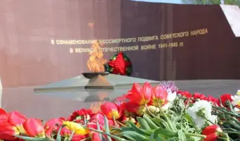 Мемориал, посвященный Героям Советского Союза и полным Кавалерам Ордена Славы, г. Кстово, Нижегородская область, фотография 2