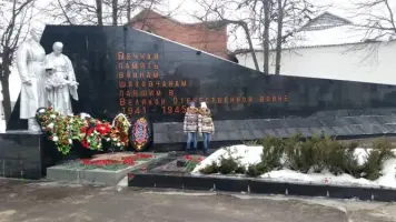 Мемориал «Землякам, погибшим в Великой Отечественной войне» (Московская область, Шаховской район)