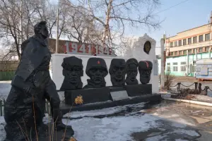 Памятник рабочим депо, павшим в боях за Родину в годы ВОВ