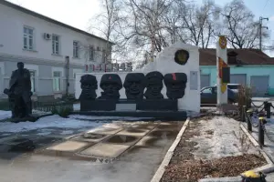 Памятник рабочим депо, павшим в боях за Родину в годы ВОВ, фотография 2