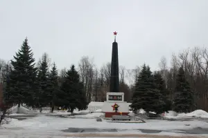 Мемориал-памятник жителям г. Лакинска, погибшим в Великой Отечественной войне 1941-1945гг, фотография 4