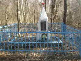 Братская могила воинов в д. Корнилово, фотография 2