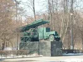 Боевая техника на площади Мужества в Измайловском ПКиО, фотография 3