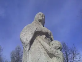Памятник малoлетним узникам фашистских кoнцлагерей, фотография 4