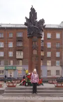 Памятник тагильчанам – Героям Советского Союза и полным кавалерам Ордена Славы