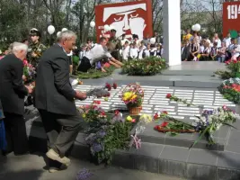 Памятник односельчанам в селе Елизаветино Аткарского района Саратовской области, фотография 3