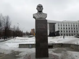 Памятник Георгию Жукову