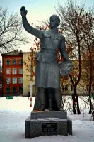 Памятник Марине Расковой (г.Энгельс, Лётный городок)