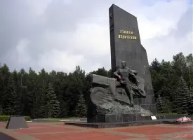 Памятник воинам-водителям