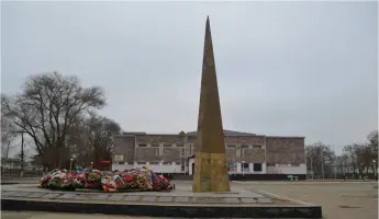Обелиск погибшим в годы Великой Отечественной войны землякам-лиманцам