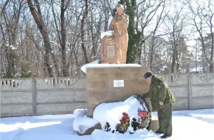 Памятник "Скорбящей матери". г. Абинск, Краснодарский край