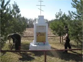Самодельный обелиск погибшим в д. Дориха Лежневского района Ивановской области, фотография 2
