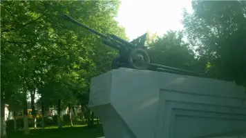 Памятник Подольским курсантам