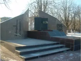 Памятник первопроходцам КМА, павшим на фронтах Великой Отечественной войны