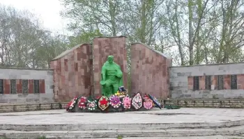 Мемориал "Воинам - верхошижемцам, погибшим при защите Отечества"