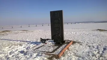Обелиск летчику-истребителю Николаю Федоровичу Шутову