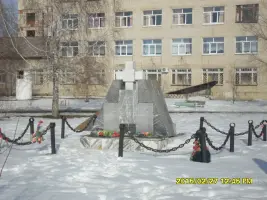 Памятник медикам-участникам ВОВ, фотография 2
