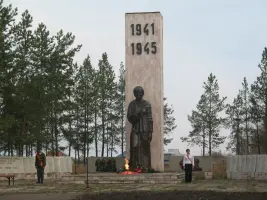 Мемориальный комплекс «Скорбящая мать» в с.Сорочино